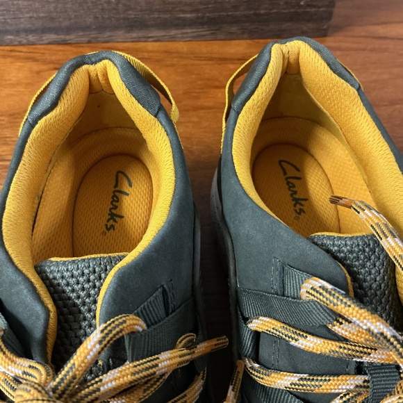 Clarks Women Wave Range AP Leather Olive Yellow Walking Shoe Size 7.5 - Picture 6 of 7